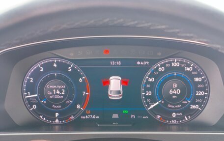 Volkswagen Tiguan II, 2018 год, 2 531 000 рублей, 13 фотография