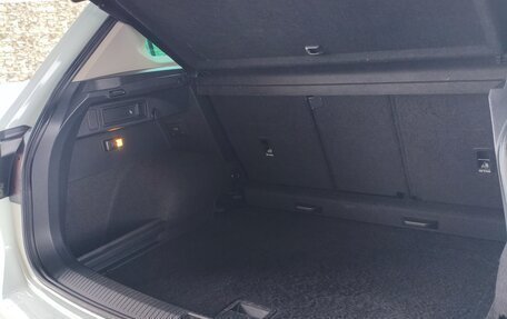 Volkswagen Tiguan II, 2018 год, 2 531 000 рублей, 17 фотография