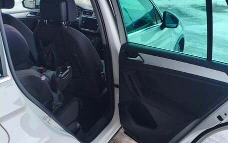 Volkswagen Tiguan II, 2018 год, 2 531 000 рублей, 9 фотография