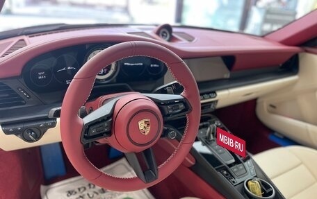 Porsche 911, 2022 год, 23 500 000 рублей, 9 фотография