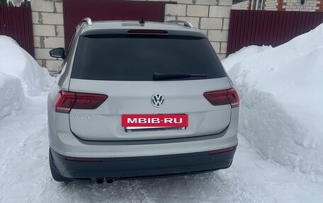 Volkswagen Tiguan II, 2019 год, 2 300 000 рублей, 4 фотография