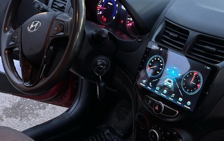 Hyundai Solaris II рестайлинг, 2013 год, 650 000 рублей, 5 фотография