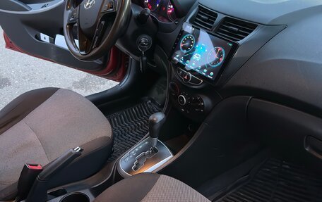 Hyundai Solaris II рестайлинг, 2013 год, 650 000 рублей, 4 фотография