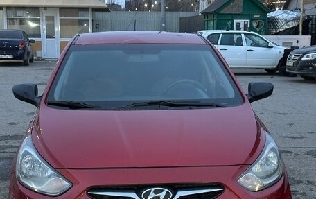 Hyundai Solaris II рестайлинг, 2013 год, 650 000 рублей, 3 фотография