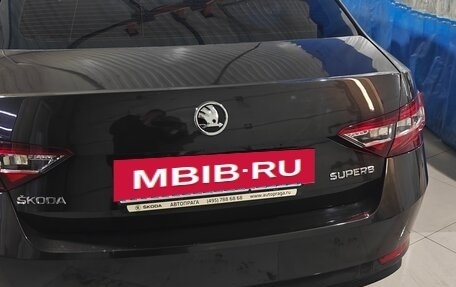 Skoda Superb III рестайлинг, 2018 год, 1 850 000 рублей, 13 фотография