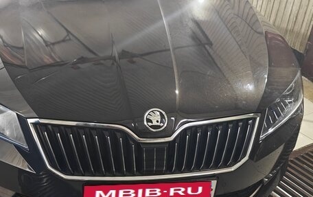 Skoda Superb III рестайлинг, 2018 год, 1 850 000 рублей, 14 фотография