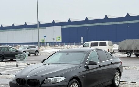 BMW 5 серия, 2011 год, 1 275 000 рублей, 3 фотография