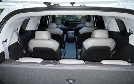 KIA Carnival, 2025 год, 5 850 000 рублей, 16 фотография