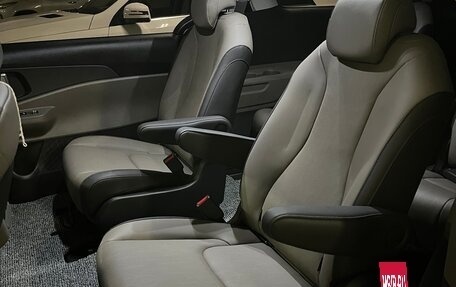 KIA Carnival, 2025 год, 5 850 000 рублей, 14 фотография