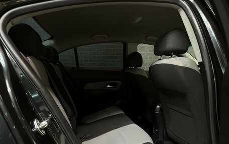 Chevrolet Cruze II, 2011 год, 950 000 рублей, 10 фотография