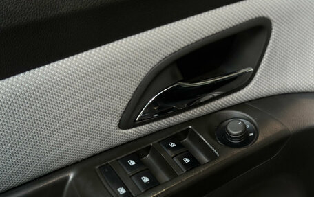 Chevrolet Cruze II, 2011 год, 950 000 рублей, 14 фотография