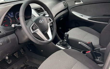 Hyundai Solaris II рестайлинг, 2013 год, 650 000 рублей, 9 фотография