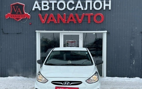 Hyundai Solaris II рестайлинг, 2013 год, 650 000 рублей, 2 фотография