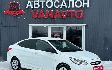 Hyundai Solaris II рестайлинг, 2013 год, 650 000 рублей, 3 фотография