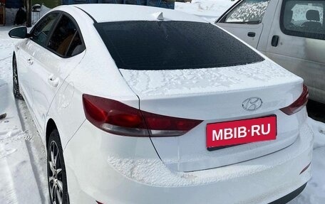 Hyundai Elantra VI рестайлинг, 2018 год, 956 650 рублей, 3 фотография