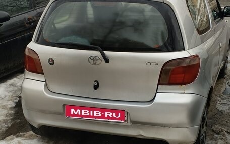 Toyota Yaris I рестайлинг, 2000 год, 350 000 рублей, 3 фотография