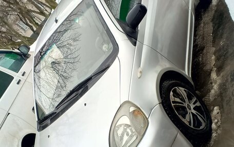 Toyota Yaris I рестайлинг, 2000 год, 350 000 рублей, 8 фотография