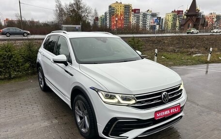 Volkswagen Tiguan II, 2021 год, 4 500 000 рублей, 1 фотография