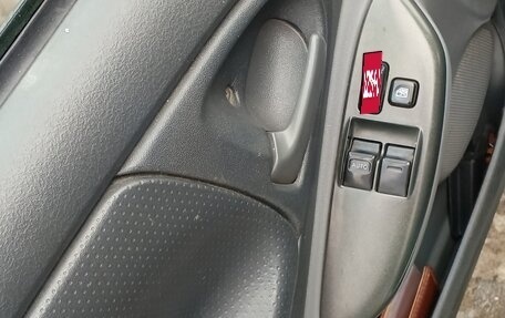 Toyota Yaris I рестайлинг, 2000 год, 350 000 рублей, 9 фотография