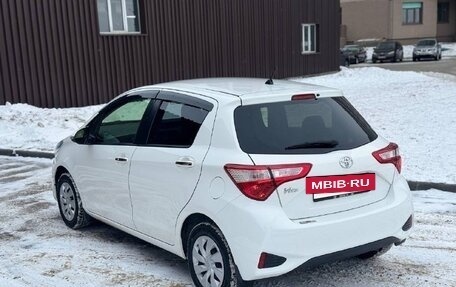 Toyota Vitz, 2019 год, 890 000 рублей, 4 фотография
