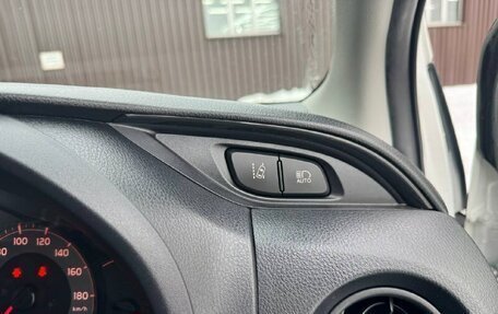 Toyota Vitz, 2019 год, 890 000 рублей, 14 фотография