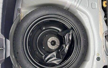 Toyota Vitz, 2019 год, 890 000 рублей, 17 фотография