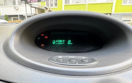 Toyota Vitz, 2000 год, 330 000 рублей, 4 фотография