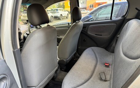 Toyota Vitz, 2000 год, 330 000 рублей, 6 фотография