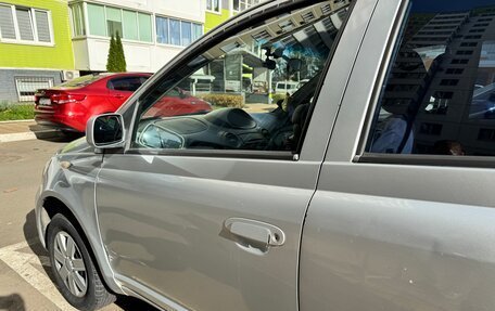 Toyota Vitz, 2000 год, 330 000 рублей, 14 фотография