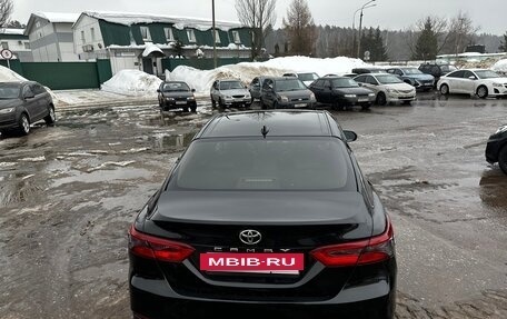 Toyota Camry, 2018 год, 2 350 000 рублей, 9 фотография