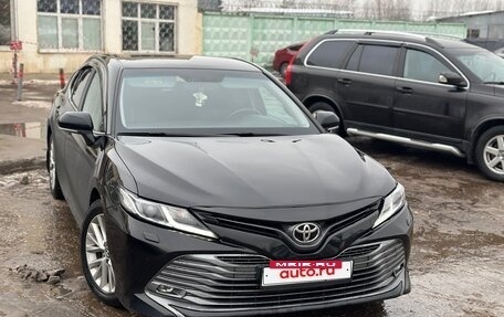 Toyota Camry, 2018 год, 2 350 000 рублей, 7 фотография