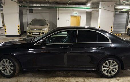 Mercedes-Benz E-Класс, 2021 год, 3 250 000 рублей, 2 фотография