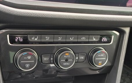 Volkswagen Tiguan II, 2017 год, 2 649 000 рублей, 10 фотография