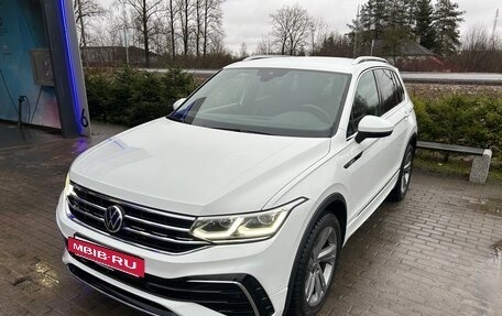 Volkswagen Tiguan II, 2021 год, 4 500 000 рублей, 3 фотография
