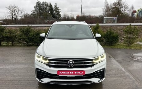 Volkswagen Tiguan II, 2021 год, 4 500 000 рублей, 2 фотография