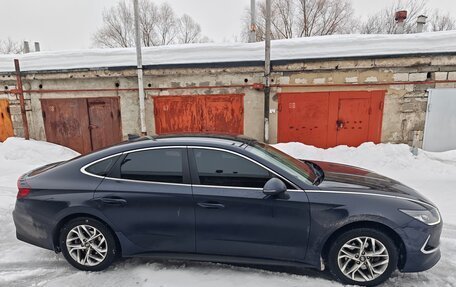 Hyundai Sonata VIII, 2020 год, 2 500 000 рублей, 3 фотография