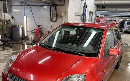 Ford Fiesta, 2007 год, 450 000 рублей, 2 фотография