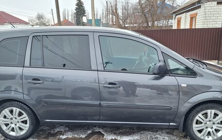 Opel Zafira B, 2010 год, 770 000 рублей, 2 фотография