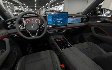 Volkswagen Tiguan, 2025 год, 4 990 000 рублей, 7 фотография