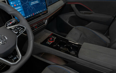 Volkswagen Tiguan, 2025 год, 4 990 000 рублей, 17 фотография