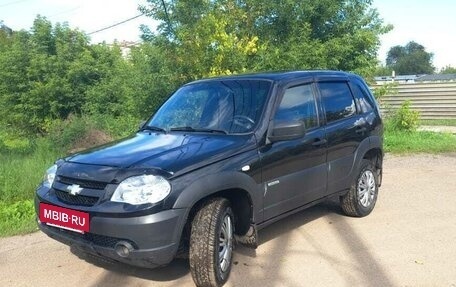 Chevrolet Niva I рестайлинг, 2017 год, 555 000 рублей, 3 фотография