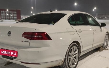 Volkswagen Passat B8 рестайлинг, 2015 год, 1 600 000 рублей, 6 фотография