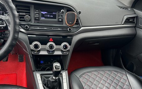 Hyundai Elantra VI рестайлинг, 2019 год, 1 180 000 рублей, 14 фотография