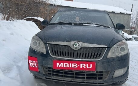 Skoda Fabia II, 2011 год, 570 000 рублей, 2 фотография