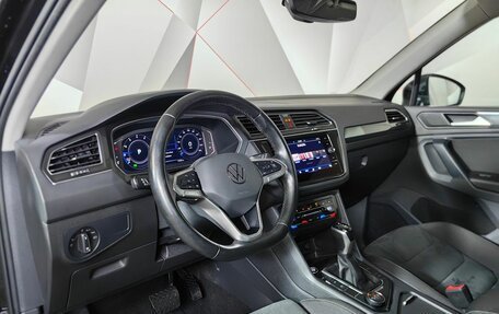 Volkswagen Tiguan II, 2021 год, 3 300 000 рублей, 19 фотография