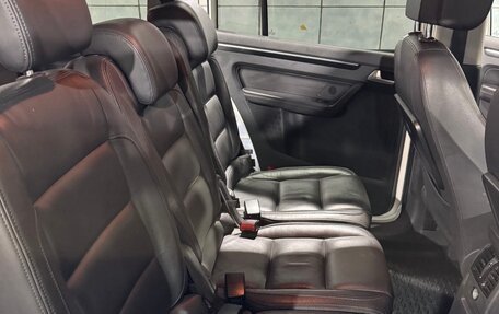 Volkswagen Touran III, 2013 год, 1 300 000 рублей, 9 фотография