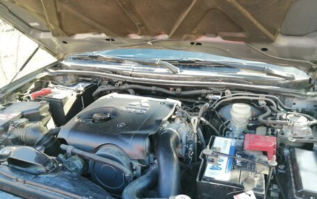 Mitsubishi L200 IV рестайлинг, 2014 год, 1 600 000 рублей, 3 фотография