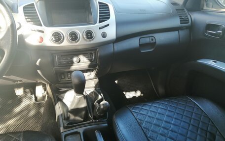 Mitsubishi L200 IV рестайлинг, 2014 год, 1 600 000 рублей, 4 фотография