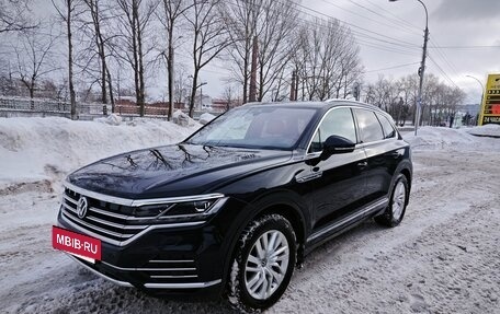 Volkswagen Touareg III, 2021 год, 6 100 000 рублей, 2 фотография