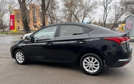 Hyundai Solaris II рестайлинг, 2021 год, 1 655 000 рублей, 8 фотография